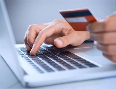 Προσφορές «πολύ καλές για να είναι αληθινές»; Τι πρέπει να γνωρίζετε πριν προχωρήσετε σε online αγορές